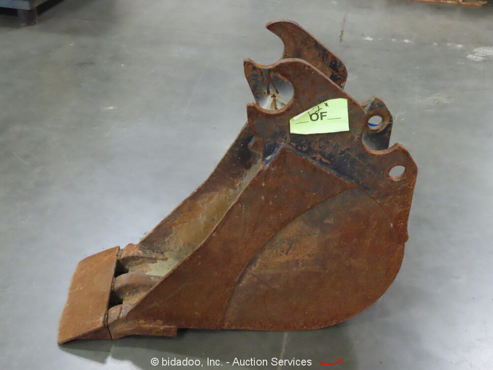 Kubota K7918 18" Clean Out Smooth Bucket Attachment For Mini Excavator