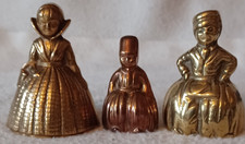 VINTAGE MESSING 3ER SET, VERSCHIEDENE DEKORATIVE DESIGNS, KRINOLINE DAMENGLOCKEN