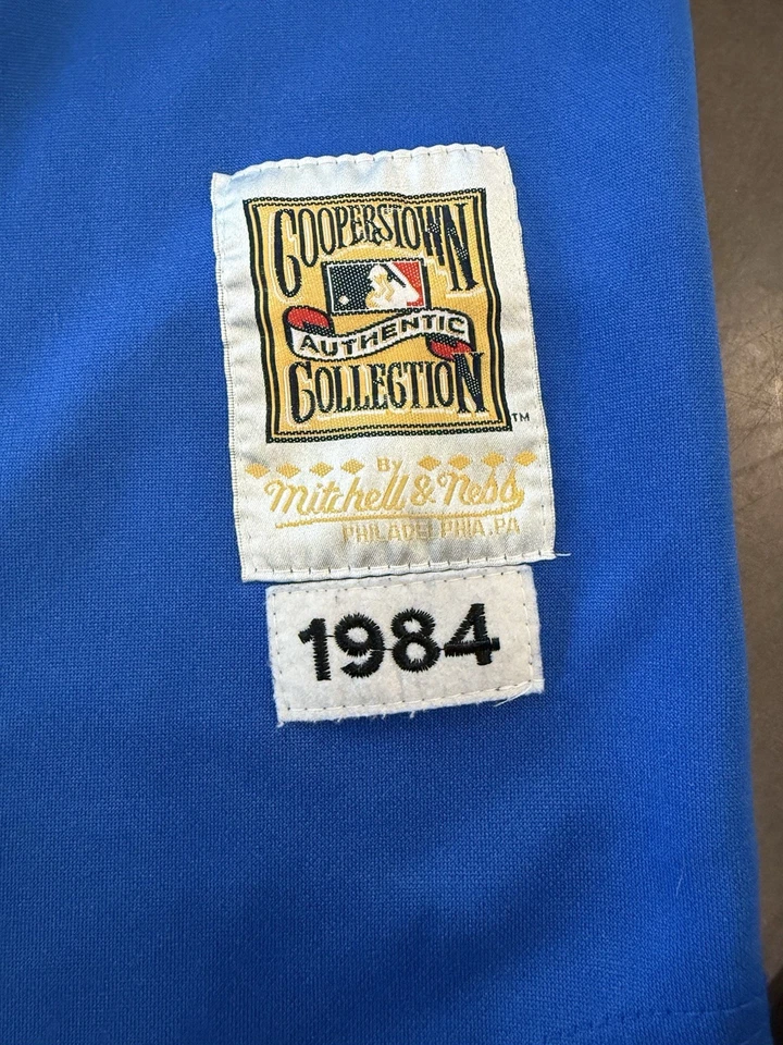 Mitchell & Ness 1984 Chicago Cubs Andre Dawson Foto 4 de 4