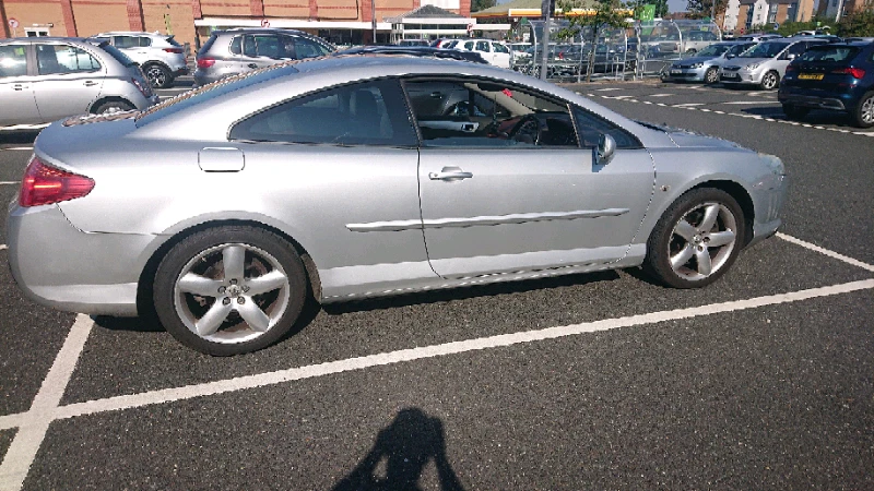 Peugeot 407 coupe v6 HDi.