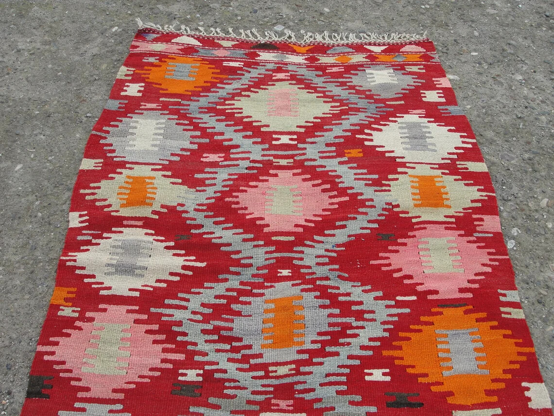 Red Kilim Rug, Vintage Livingroom Kilim rug, Turkish Kilim, Bedroom