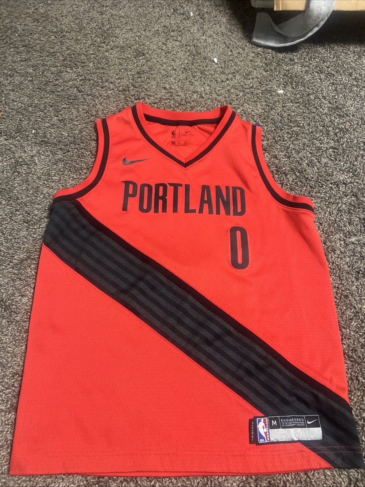 Nike Portland Blazers Lillard Red 2020/21 Swingman Jersey - Youth Medium