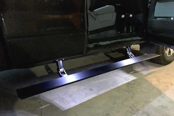 Tablas de correr AMP PowerStep Plug Play para 21-24 Escalade Tahoe Yukon Suburban Foto 4 de 4