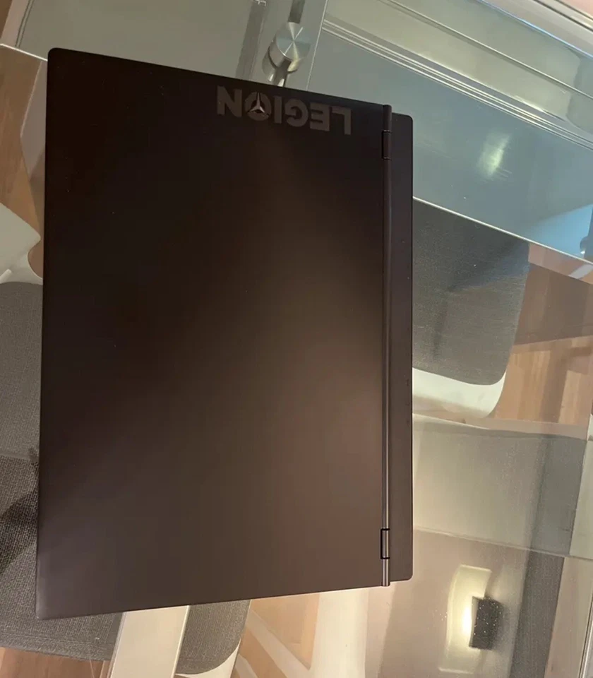 Computer portatile da gaming, Lenovo Legion (Intel core i7-9800, RTX 2060ti) - Immagine 3 di 4