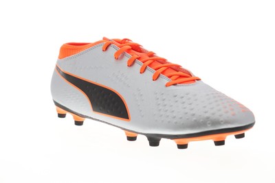 soccer cleats low top