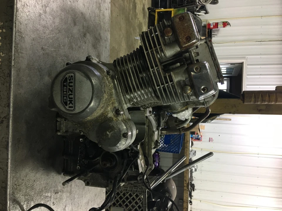 81 Suzuki GS 750 GS750 E GSX GS750E motor TSCC DOHC  Foto 4 de 4