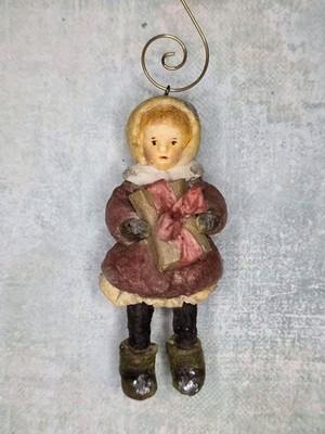 Traditionelle handgefertigte gesponnene Watte Mädchen Figur Christbaumschmuck
