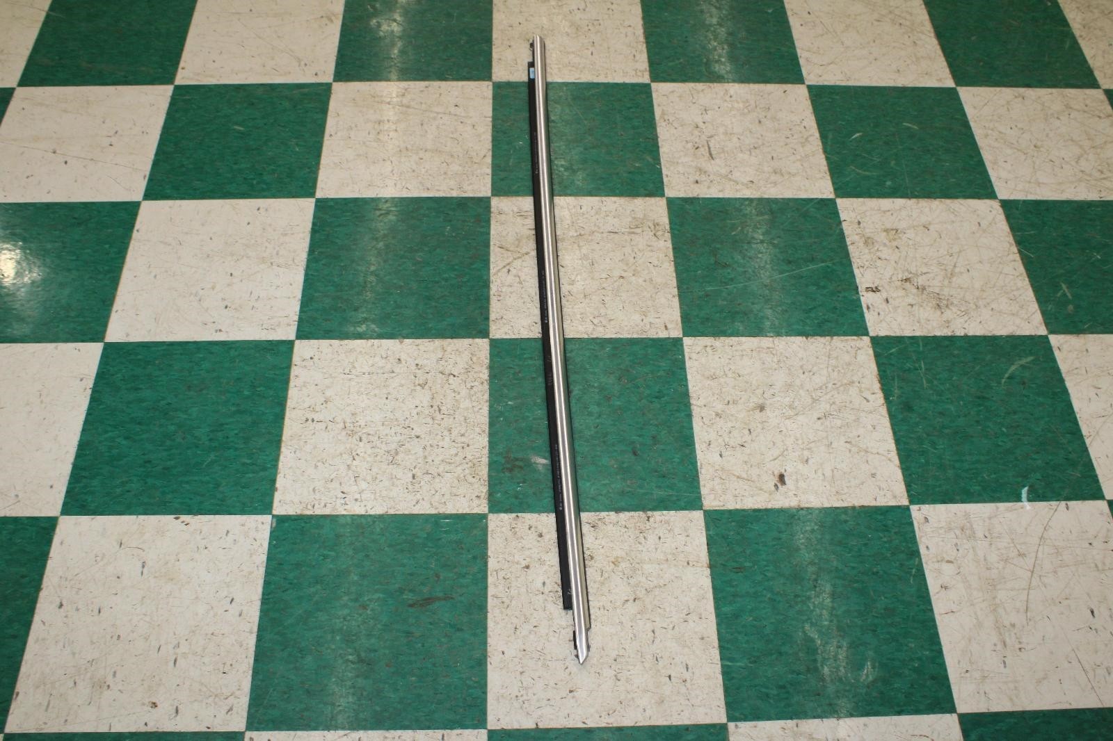 19-24 Continental GT Gtc Passenger RH Chrome Door Window Molding Seal Trim OEM