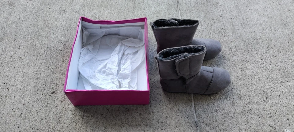 SHOES OF SOUL Niño Pequeño Gris Gamuza con Botas de Nieve de Piel Sintética, Talla 8, 11988-33, ¡Nuevo! Foto 2 de 4