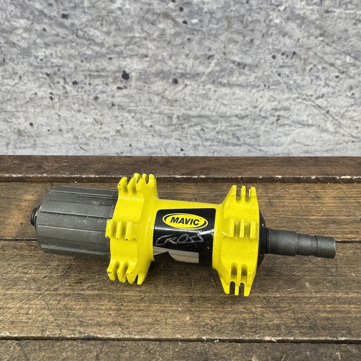 MAVIC マビック　ロードハブ　28H 前後　新品 Vintage Mavic Cross Rear Hub 28H 135mm QR Shimano MTB Freehub