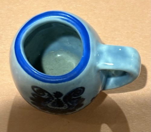 Antiker Miniatur Salzglasur Steinzeug Becher Kobaltblau 1" H x 1,5" B Germany - Bild 7 von 7