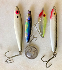 LOT 4 FISHING LURES JIGGING SPOONS HEAVY HOLOGRAPHIC BLACK BACK MIXED