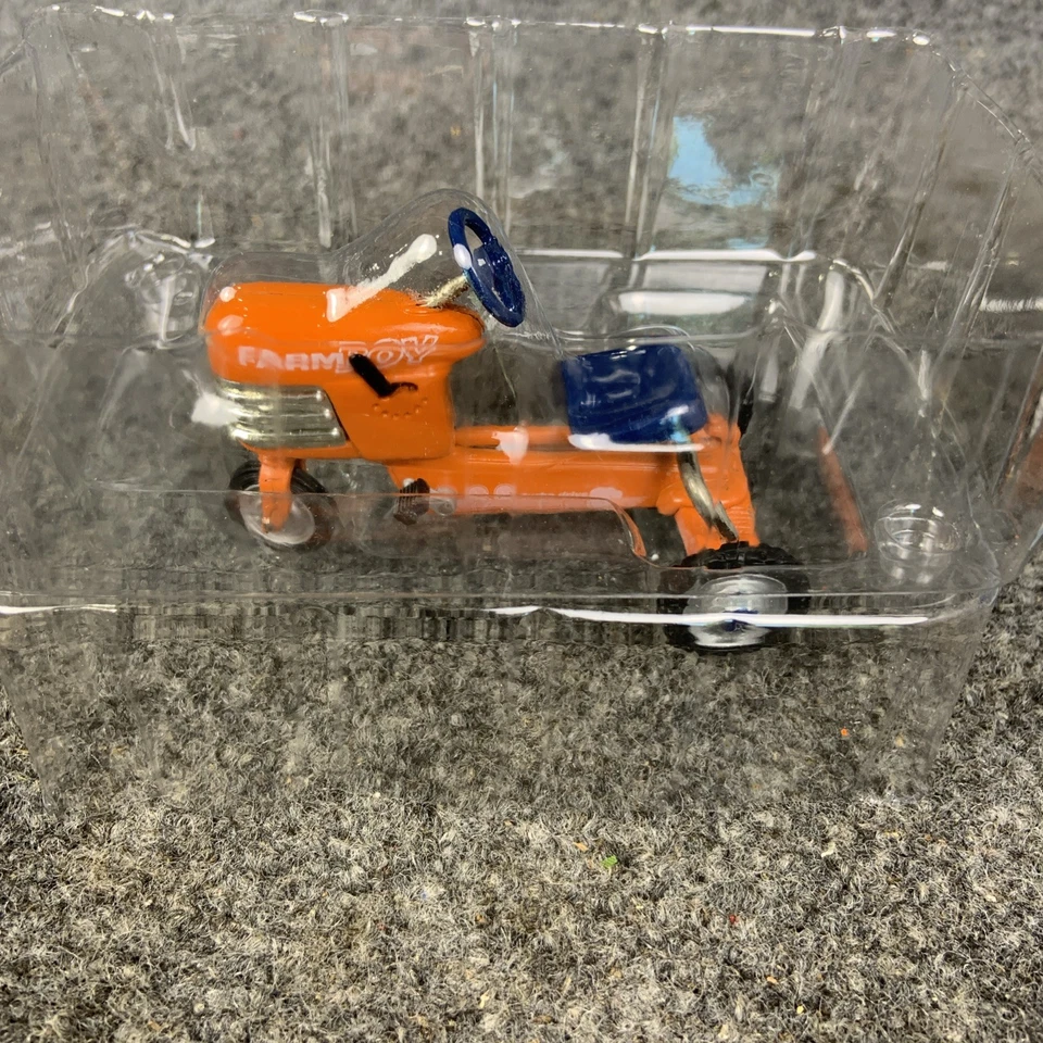 Vintage XONEX Mini Farm Boy Pedal Tractor 1997 Diecast Collector Edition NEW - Image 2 of 4