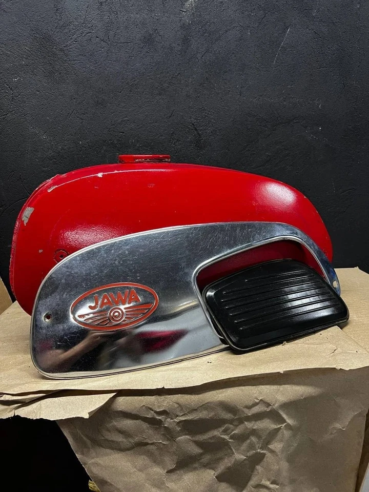 TANQUE DE COMBUSTÍVEL ORIGINAL JAWA Cz 350 360 fuelbehtainer 634 633 638 - Imagem 2 de 4