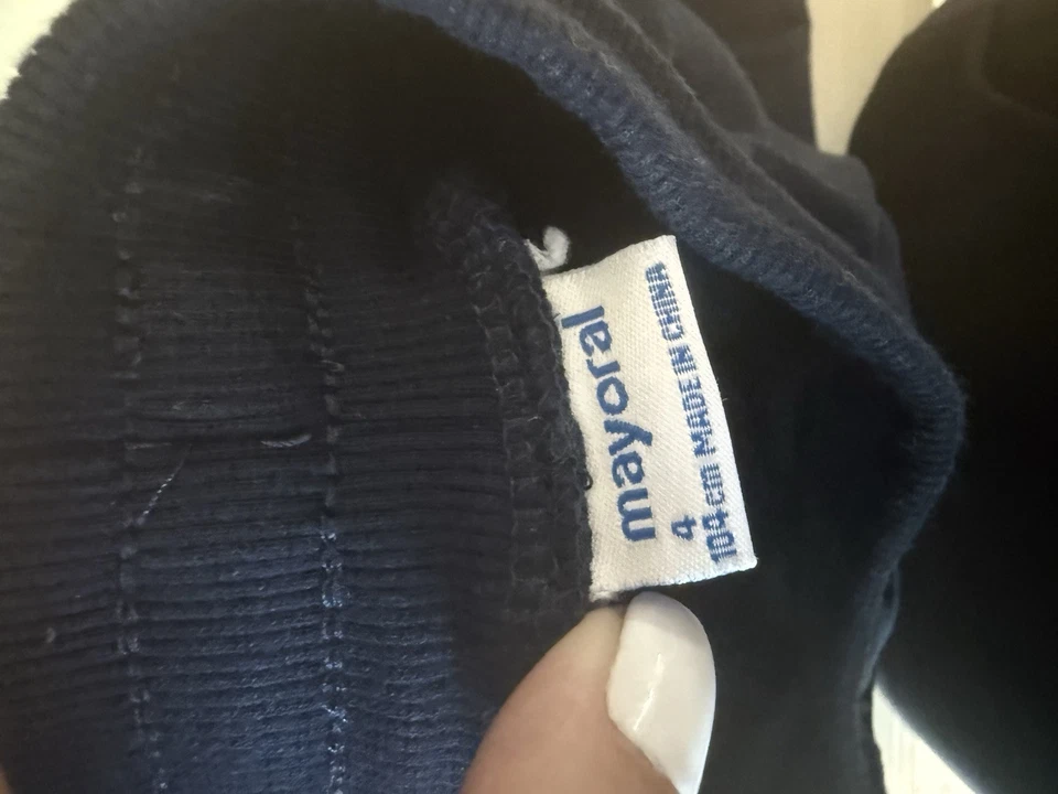 Pantalones deportivos Mayoral para niños talla 4 Foto 3 de 3