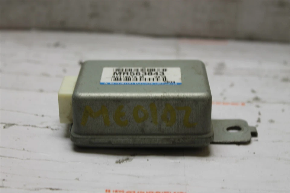 Módulo 991 1M7 control de crucero Mitsubishi Eclipse 2000-2005 CCM MR563843 Foto 4 de 4