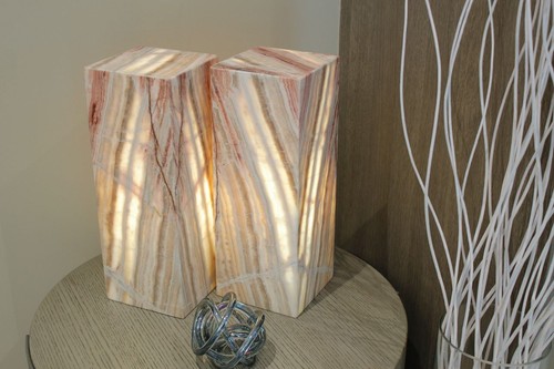 Onyx table lamp with fine rose veins, 16" - Stunning artwork - Picture 8 of 10