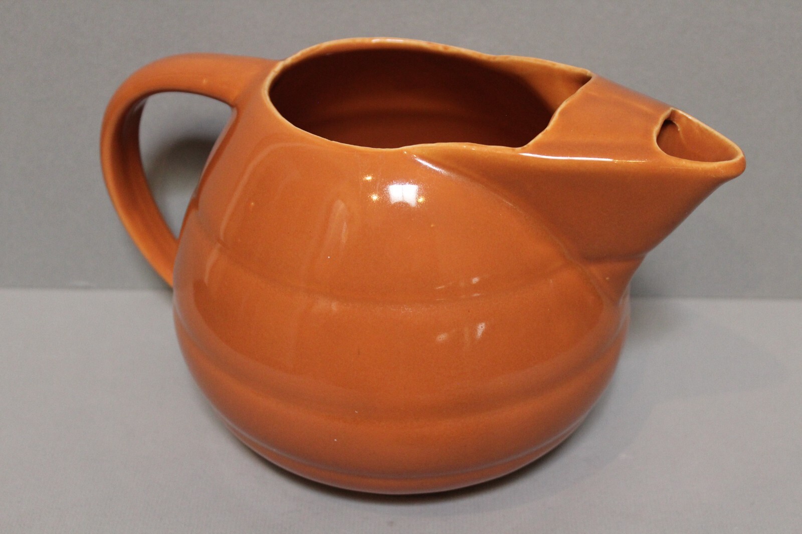 Vintage Bauer Pottery Pitcher Ring Ribbed Ice Lip Burnt Orange Glaze 6 1/2” Tall