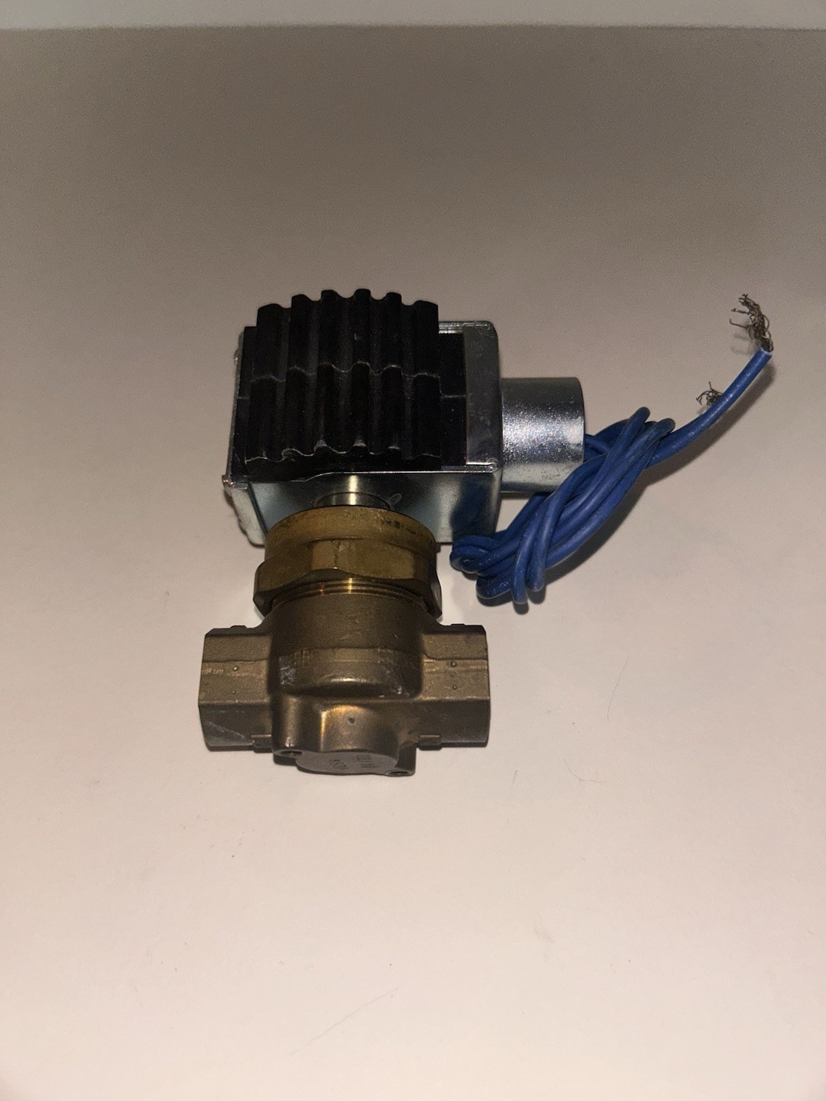 DEMA 453P Solenoid Valve 120V (As Shown)