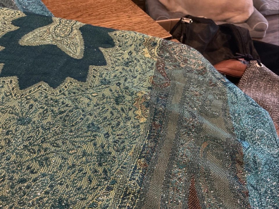 COLECCIÓN DIECIOCHO Bufanda Larga Ligera Mezcla Azul Verde Dorado 64x21 Incxhes Foto 3 de 4