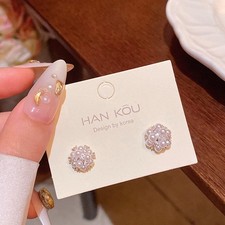 Silve Post CZ Crystal Pearl Cluster Bouquet Round Ball Stud Earrings 10mm PE32