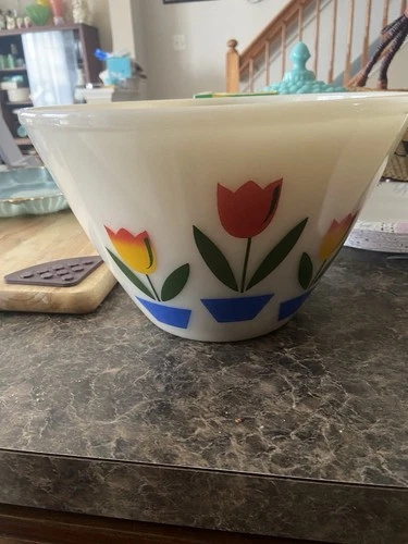 Vintage Fire King Tulip Bowl Anchor Hocking Glass Splash Proof Set Ivory