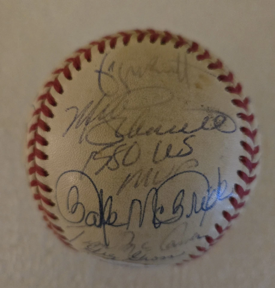 Equipo de campeones de la Serie Mundial de los Filis de Filadelfia 1980 béisbol firmado con certificado de autenticidad de la JSA Foto 3 de 4