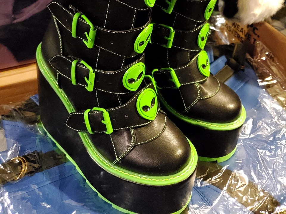 YRU DUNE ALIEN 👽 Botas de plataforma verde neón para mujer EE. UU. 8 Foto 2 de 4