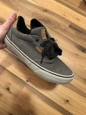VANS Men’s Size: 7.5 Atwood Deluxe Sneaker