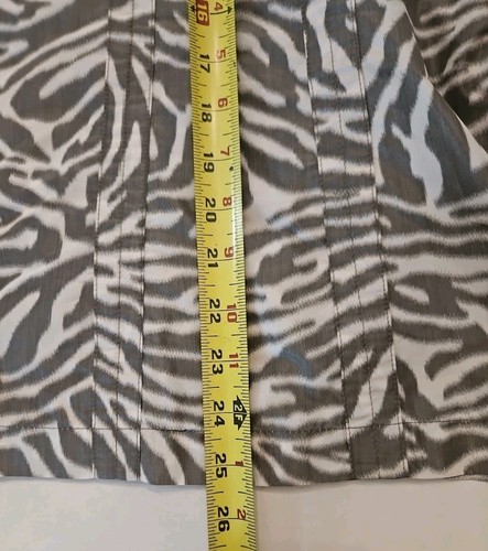 Tribal Brand Womens Gray And White Animal Print Jacket Size 4 - Picture 14 of 14