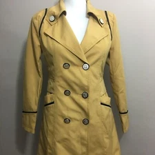 Trench coat mustard yellow Long Sleeve Size Medium NWT