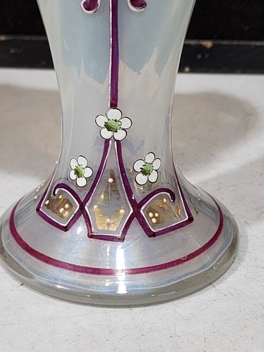 ANTIQUE ART NOUVEAU KRALIK OPALESCENT GLASS PUNCHED HANDLE BASKET VASE - Picture 3 of 8