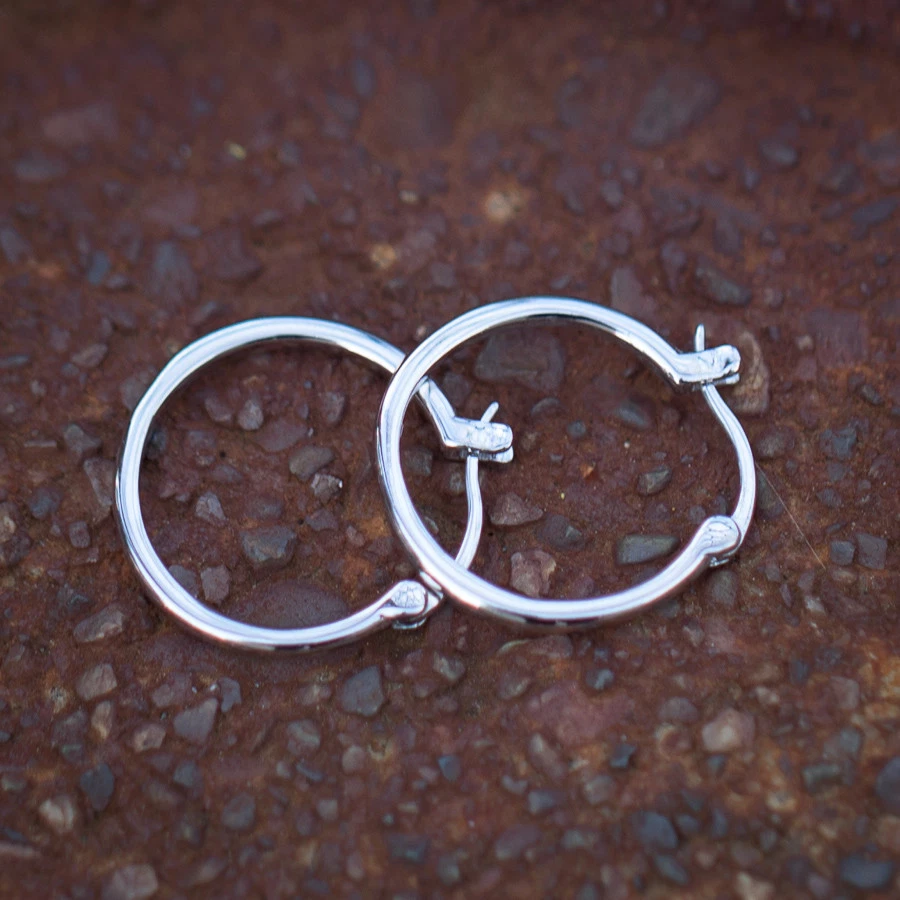 White Gold Plated Mens Women's 925 Sterling Silver Hoop Huggie Clip On Earrings - Image 2 of 2