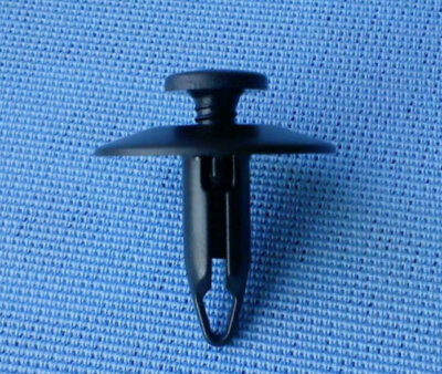 16x Trim Clips Fixing Clips Retainer 6.5mm Black 110A