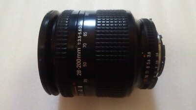 Nikon AF Nikkor 28-200mm f/3.5-5.6 D Lens w/Hood [excellent Nikon AF Nikkor 28-200mm f/3.5-5.6 D Lens w/Hood [excellent