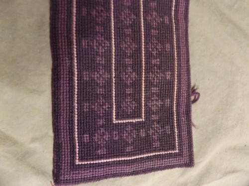Vintage Cross Stitch Needlepoint Trivet Hot Pad 5.5x11" 2 Sided Burgundy Maroon - Picture 3 of 6