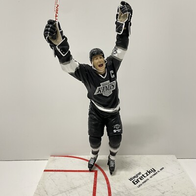 Wayne Gretzky フィギュア Los Angeles Kings Mcfarlane 12” Legends Los Angeles Kings Wayne Gretzky NHL Hockey