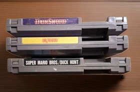 Nintendo Entertainment System 1985 Dr Mario Super Mario Duck Hunt Iron Sword NES