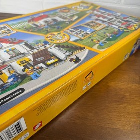 LEGO CREATOR: Modular Family Villa (31069)-DAMAGED BOX-Brand New-Sealed