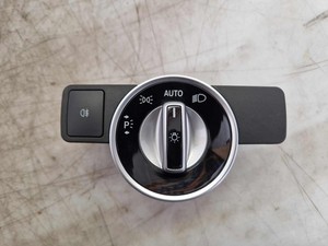 Mercedes E-Klasse W212 Lichtschalter ohne Nebelscheinwerfer 2129050551 325019