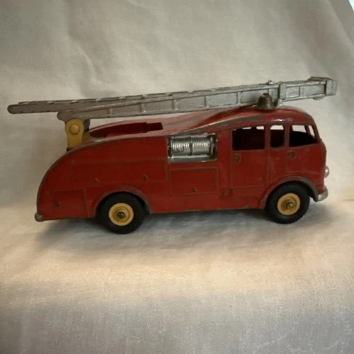 Dinky Toys #555 Fire Engine - Vintage 1954