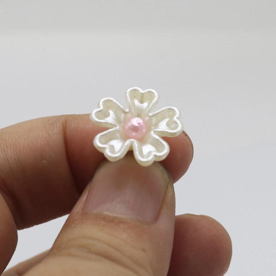 100 Ivory Acrylic Pearl Flower Beads Cap 16mm Center Hole Sewing Craft - Image 3 of 4