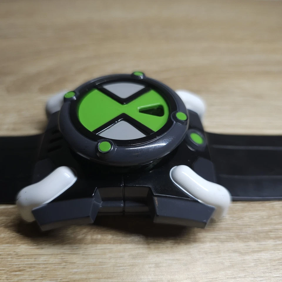 Ben 10 Omnitrix Bandai 2006 Original TESTED Light & Sound Cartoon Network - Image 3 of 4