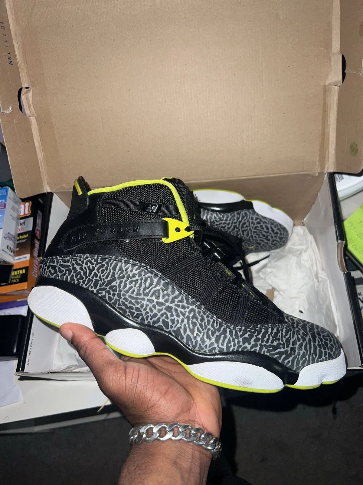 Jordan 6 anelli 'Venom'