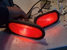 2 Vtg Truck-lite Model 60 Tail Light Turn Signal And Grommet 60700 Red Working 2 Vtg Truck-lite Model 60 Tail Light Turn Signal And Grommet 60700 Red Working