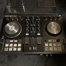 Native Instruments TRAKTOR KONTROL S2 MK2 Dou...