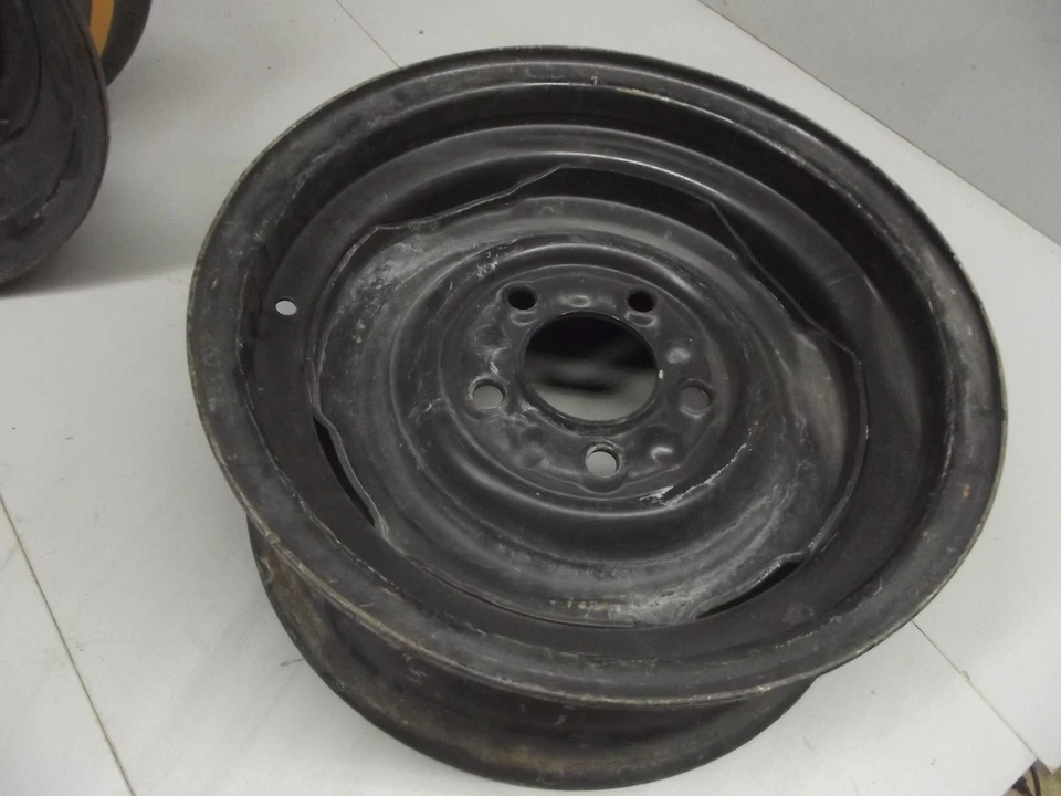 5 对 5 PATTERN 凯迪拉克钢轮 RIM 二手 15" 1961 1963 1964 年车轮 — 第 3/4 张图片