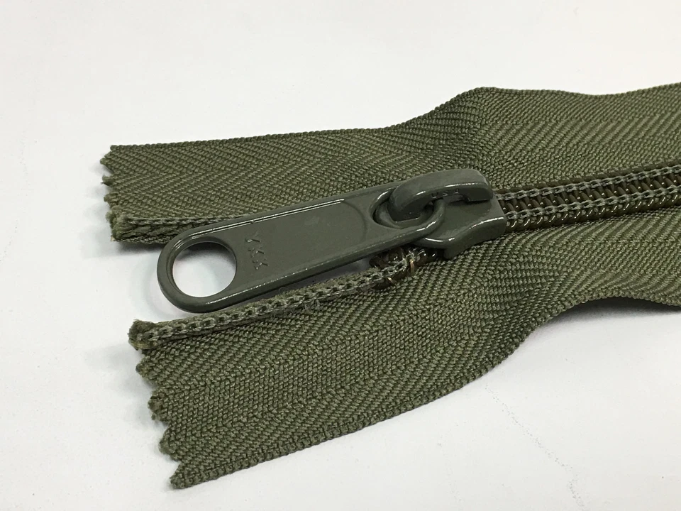 Cremallera militar de EE. UU. YKK #9 VERDE CEDRO MILSPEC 14 PULGADAS LARGO 2 PULGADAS ANCHO Foto 2 de 4