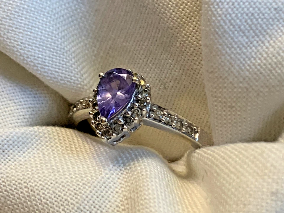 14K White Gold Ring 1.65g Fine Jewelry Size 6 Band Lavender & Clear Color Stones - Image 3 of 4