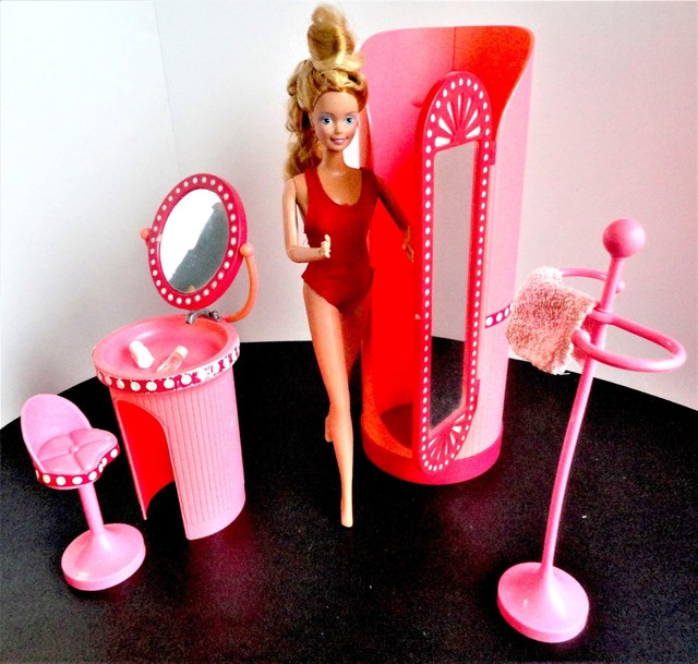 Barbie Shower Playset / Rare & Vintage / Comes with Barbie Doll and